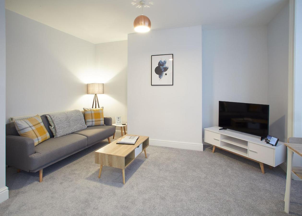 Host & - Normanby Terrace Apartment Whitby